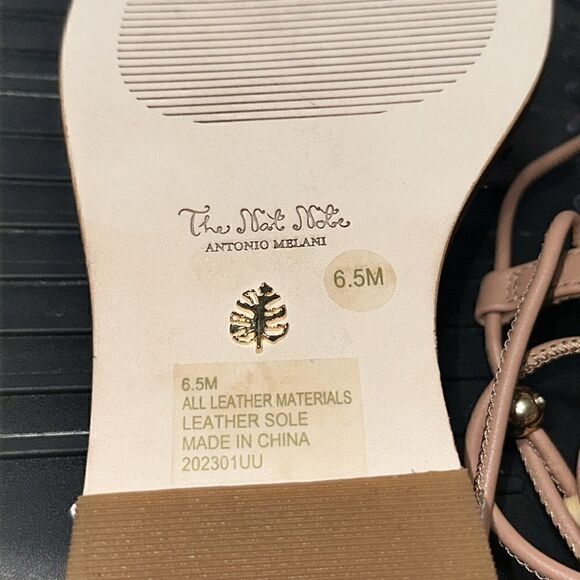Antonio Melani
x The Nat Note Alhambra Leather Ankle Wrap Thong Sandals - Picture 5 of 5